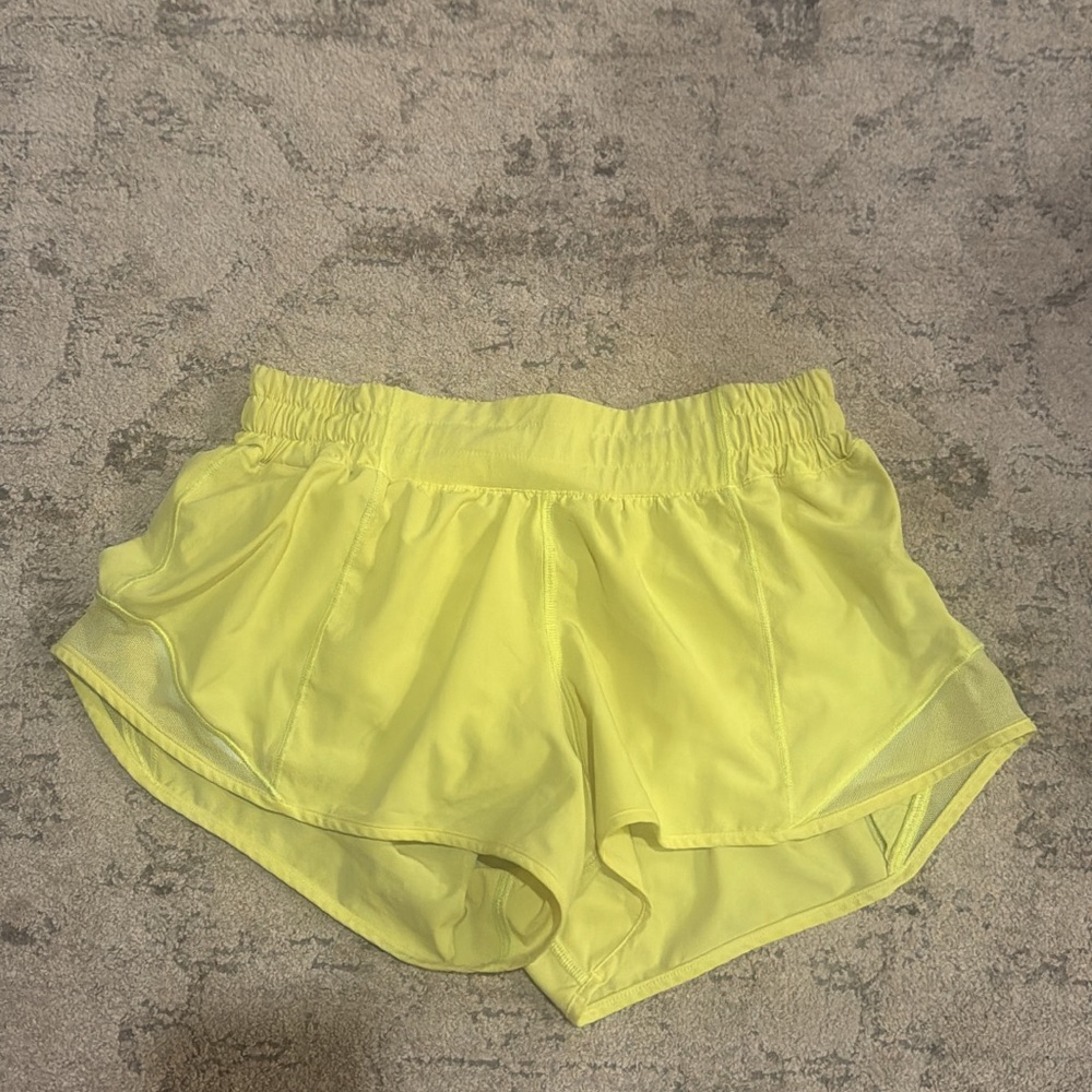 LULU HOTTY HOT SHORTS!